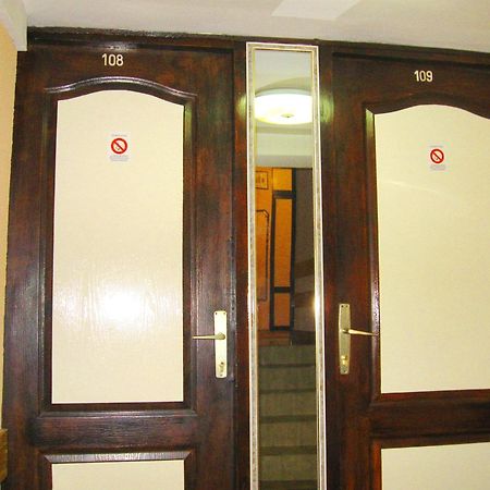 Amfora Rooms Caribrod Dimitrovgrad Eksteriør bilde