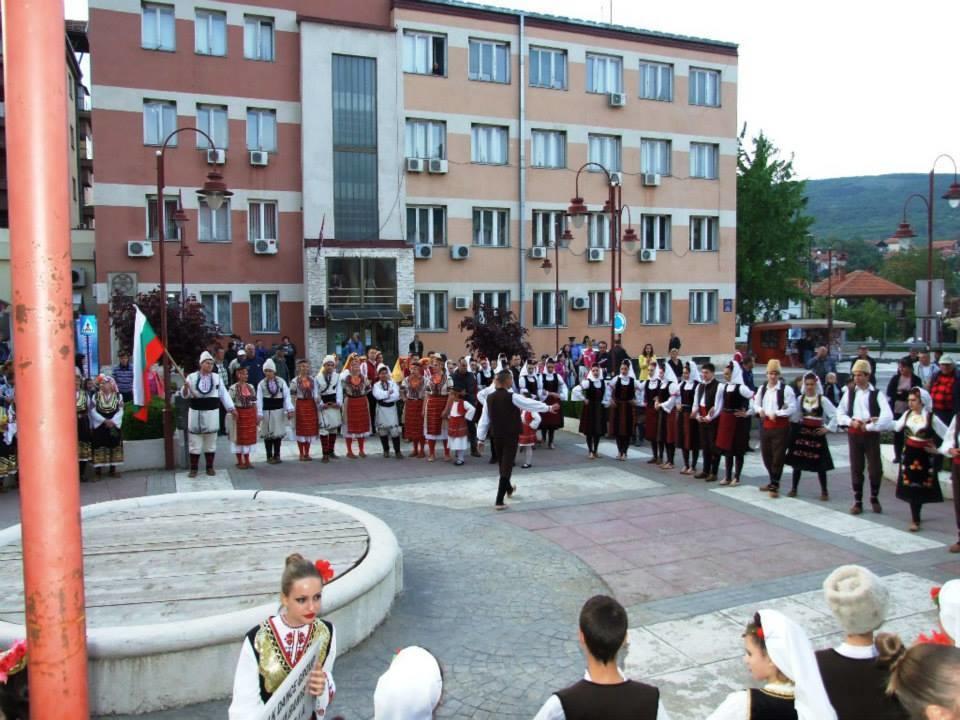 Amfora Rooms Caribrod Dimitrovgrad Eksteriør bilde