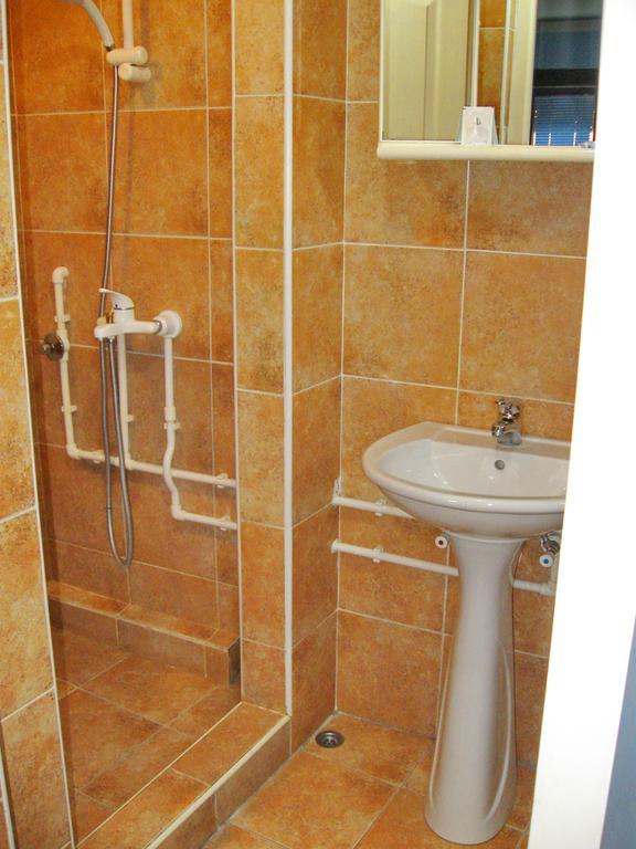 Amfora Rooms Caribrod Dimitrovgrad Eksteriør bilde